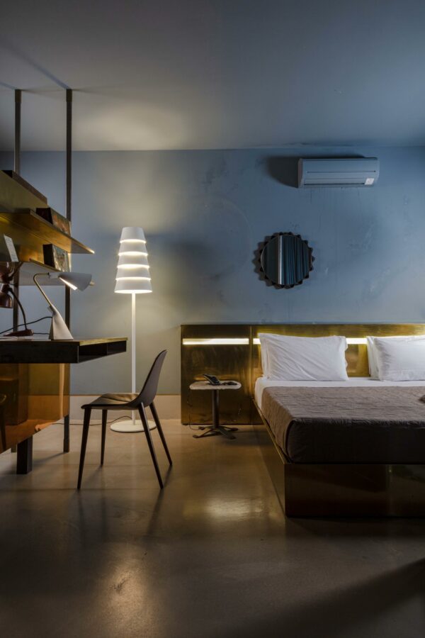 Итальянский стул COUTURE от ENRICO PELLIZZONI