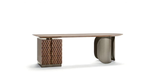 Итальянский стол ERIK от Opera