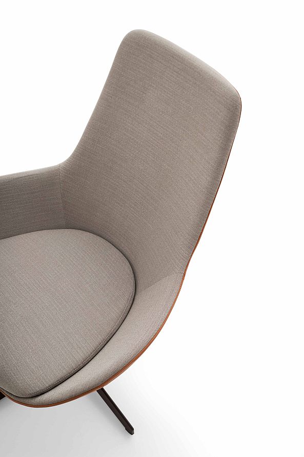 Итальянское кресло Linear 3