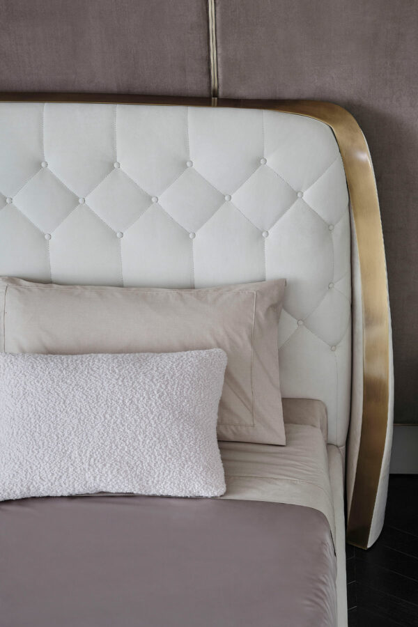 Итальянская кровать Madam 2