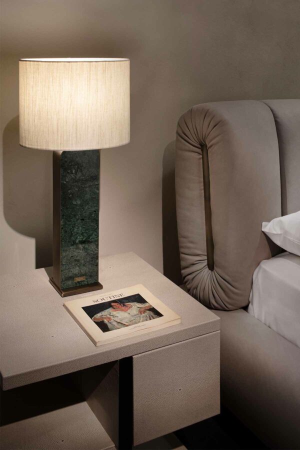 Итальянская прикроватная тумбочка Mondrian от Rugiano