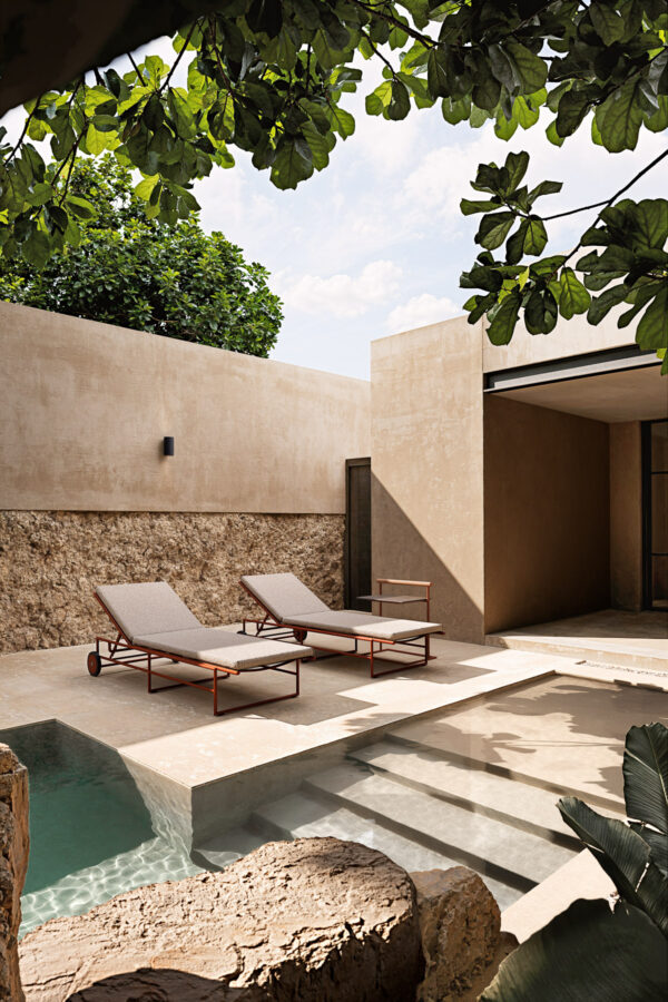 Итальянский шезлонг Pipe Chaise longue 4