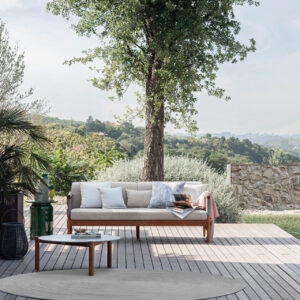 Итальянский столик Lodge Round Table от ATMOSPHERA