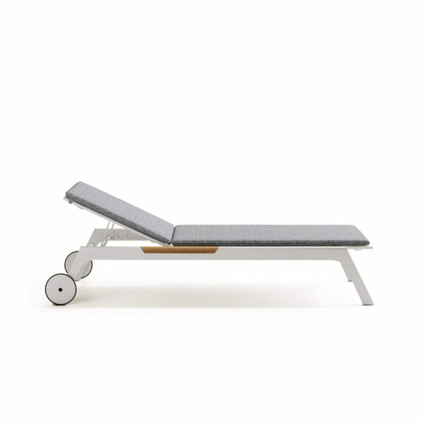 Итальянский шезлонг Nevada 3