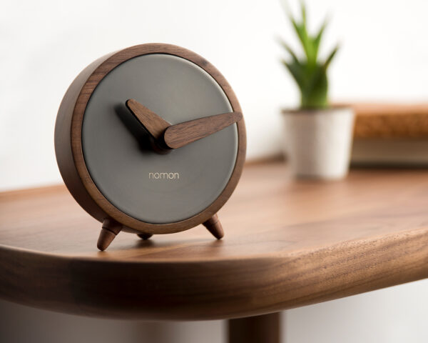 Дизайнерские часы Atom 2