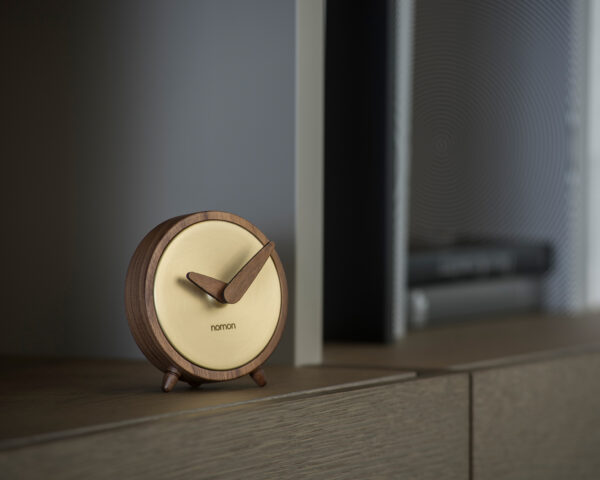 Дизайнерские часы Atom от NOMON (Испания)
