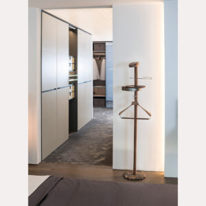 Дизайнерская вешалка Espejo Galán M от NOMON (Испания)