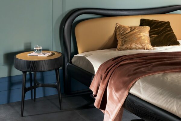 Итальянская кровать LADY-W 2