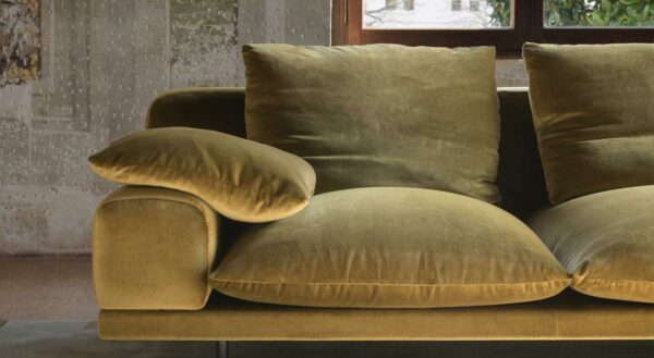 Итальянский диван LOUISE от MONOGRAPHY