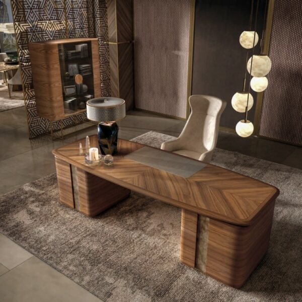 Итальянский письменный стол York от GRILLI