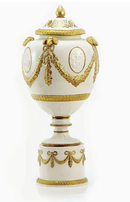 Итальянская ваза Napoleon Potiche with Festoon and Cameo - White & Gold