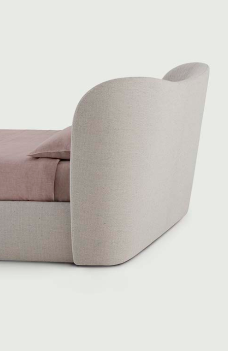 Итальянская кровать Embrace 3