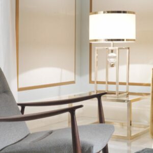 Итальянская настольная лампа L043 3