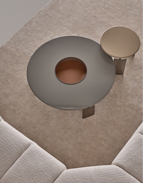 Итальянский столик VINYL от Busnelli