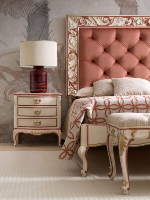 Итальянская прикроватная тумбочка Art.3650.3 от SILVANOGRIFONI