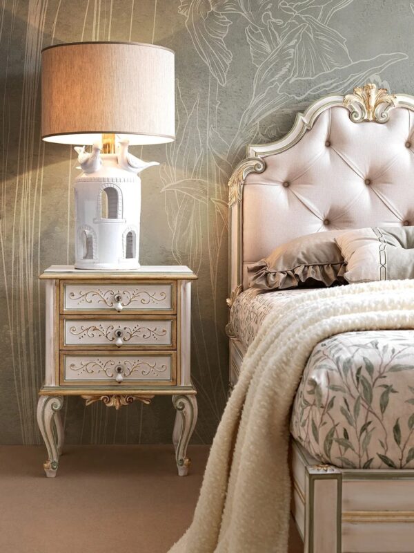 Итальянская прикроватная тумбочка Art. 4011 от SILVANOGRIFONI