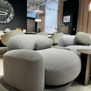 Итальянский диван Джапанди (japandi), напоминающий камни