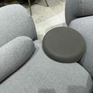 Итальянский диван Джапанди (japandi), напоминающий камни