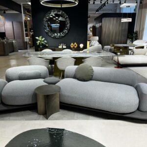 Итальянский диван Джапанди (japandi), напоминающий камни