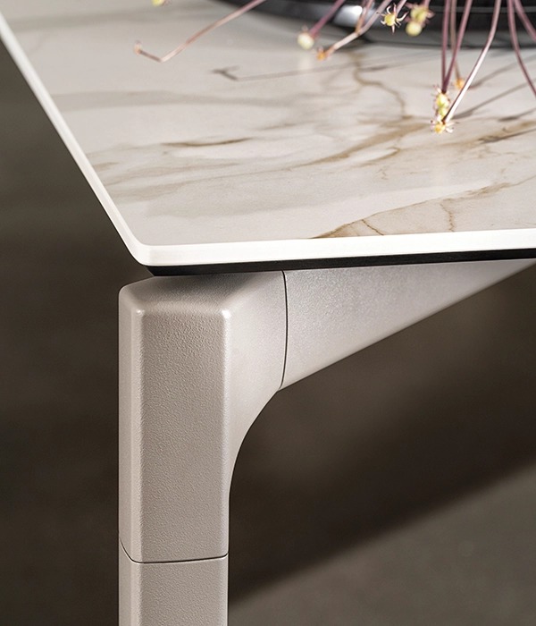 Итальянский стол Bone от SOVET