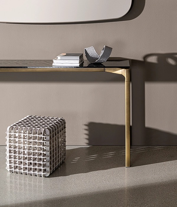 Итальянский столик BONE от SOVET