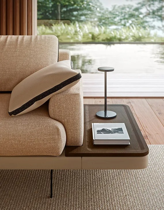 Итальянский диван GILMOUR 2