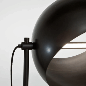 Итальянский напольный торшер Globe от LAURAMERONI