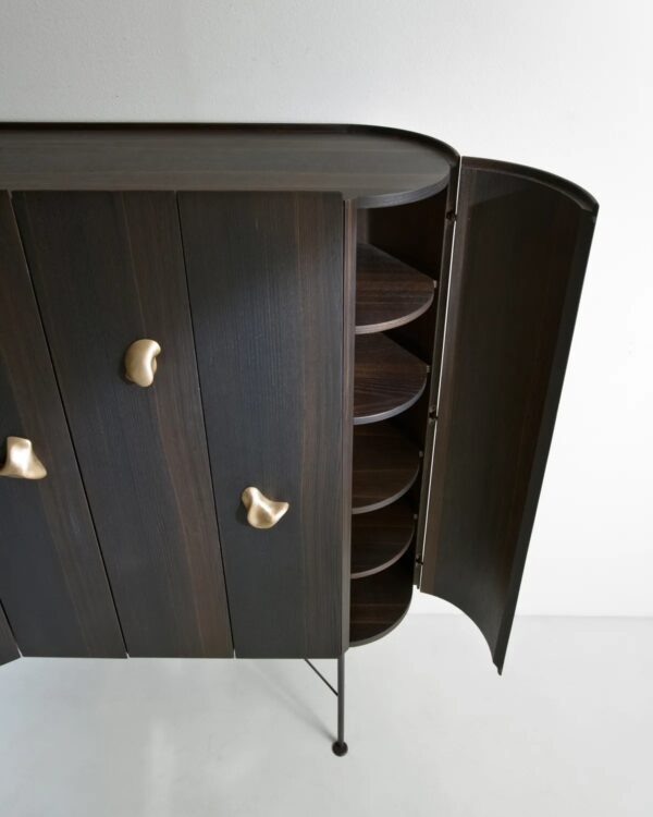 Итальянский сервант Collectionist 2