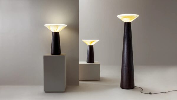 Итальянский напольный торшер Cono da Terra от LAURAMERONI