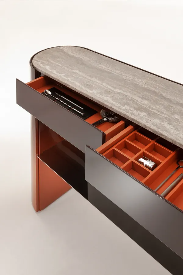 Итальянская консоль Collectionist Console 3