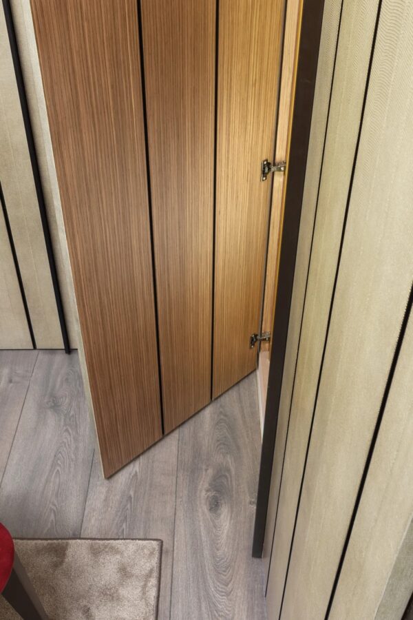 Итальянский гардероб Line от LAURAMERONI