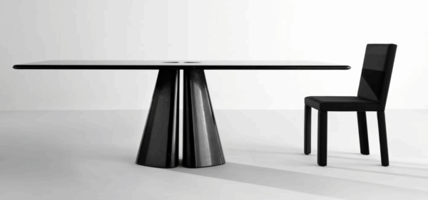 Итальянский стол Raja от LAURAMERONI