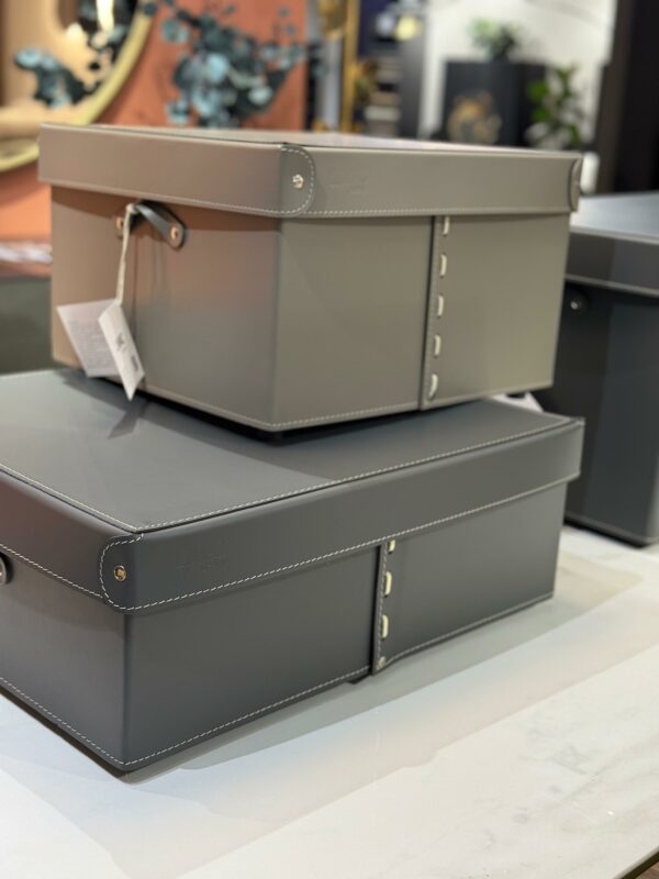 Коробка с крышкой из кожи 37*40*25