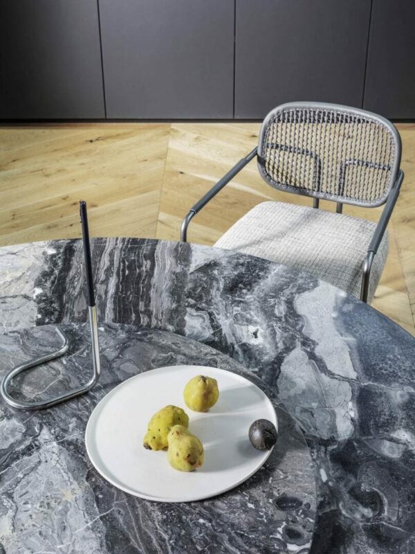 Итальянский стол Balloon от FLOU