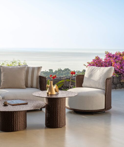 Итальянский столик Bond Coffee table D70 3