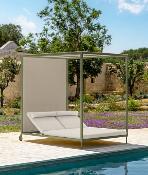 Итальянская пергола CleoSoft//Alu Daybed от Talenti