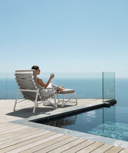 Итальянское кресло Cottage Lounge Armchair 2