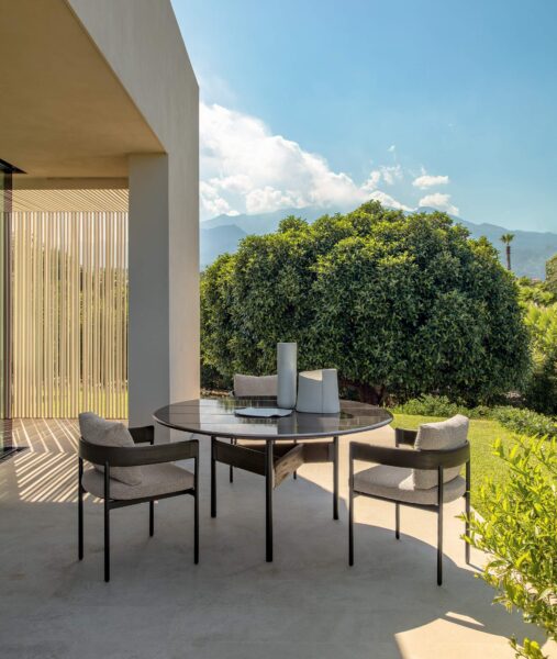 Итальянский стол Flow Dining table D150 от Talenti