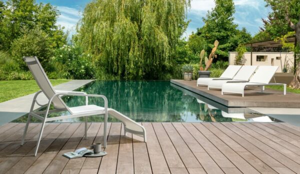 Итальянский шезлонг Milo Deck chair 2