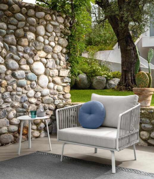 Итальянское кресло Milo Living Armchair 2