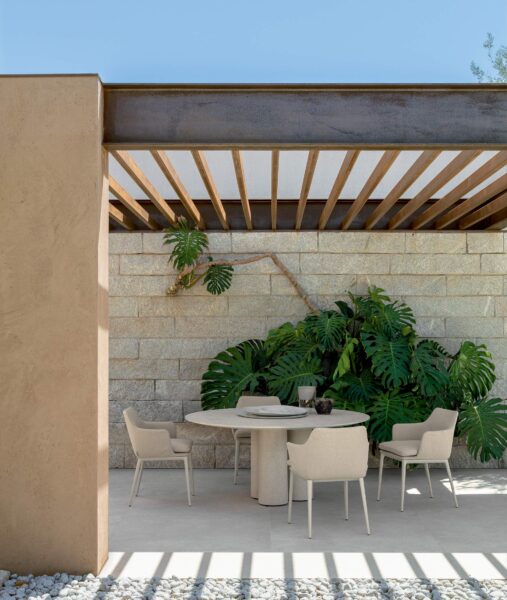 Итальянский стол Salinas Accoya Dining Table D 135 2