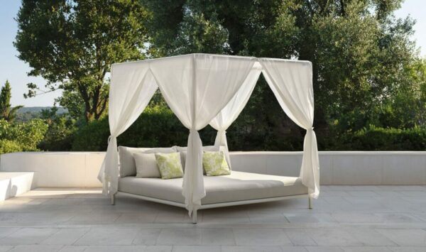Итальянская пергола Salinas Daybed от Talenti