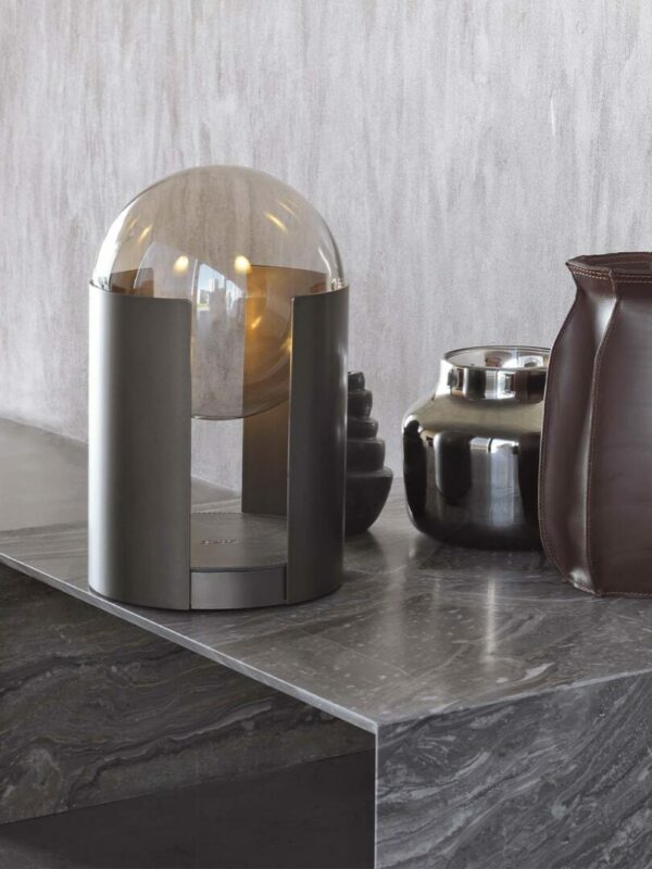 Итальянская настольная лампа Softwing от FLOU