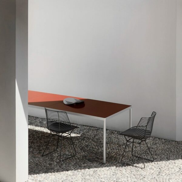 Итальянский стол Offset от MDF Italia