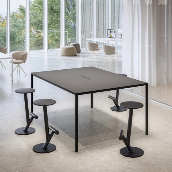 Итальянский конференц-стол Tense desk 2