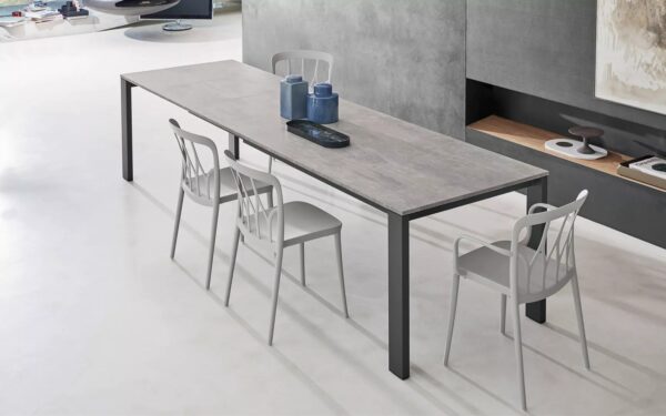 Итальянский стол Tom от Bontempi