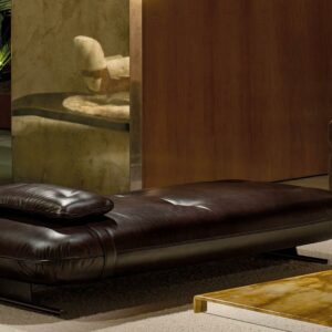 Итальянская банкетка Libra от Minotti