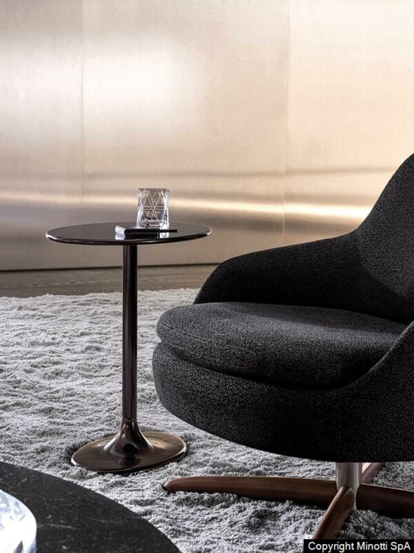 Итальянский столик Taiko от Minotti