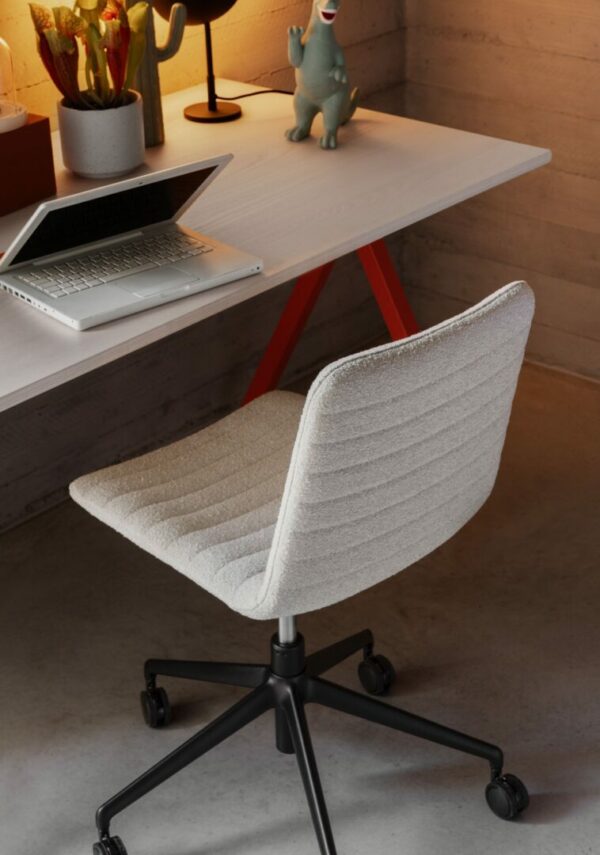 Итальянское офисное кресло Cover.1 от MIDJ