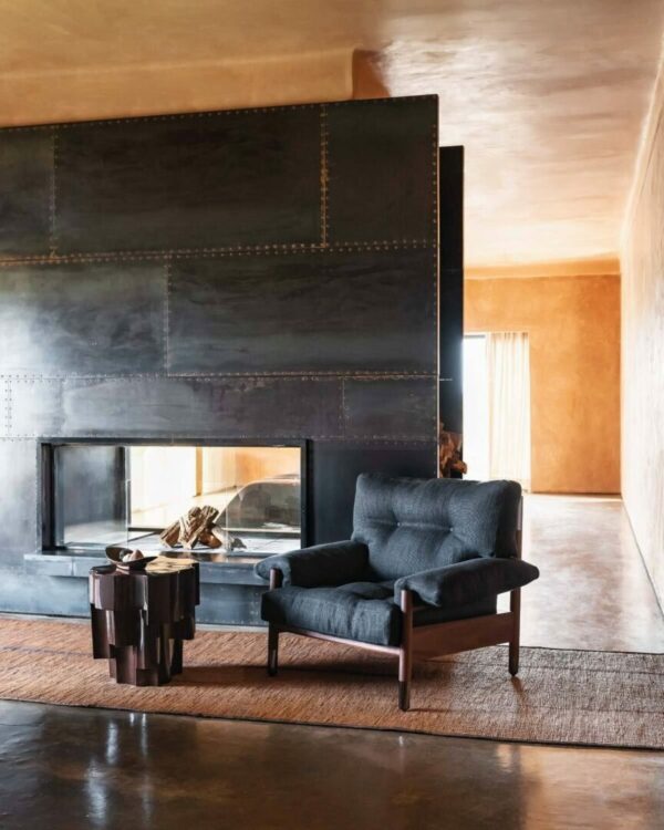 Итальянский столик Altar 3